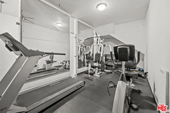 16601 W Marquez Avenue 101, Pacific Palisades, California 90272