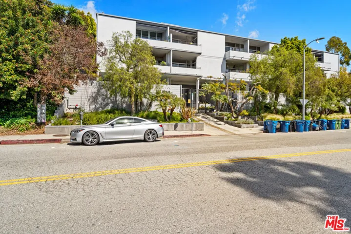 16601 W Marquez Avenue 101, Pacific Palisades, California 90272