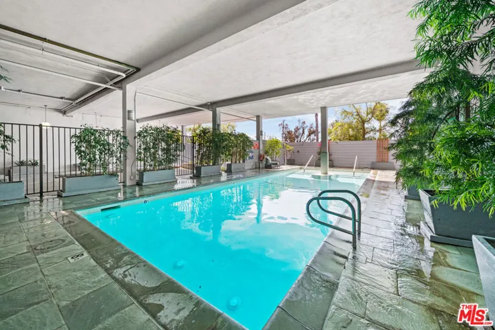 16601 W Marquez Avenue 101, Pacific Palisades, California 90272