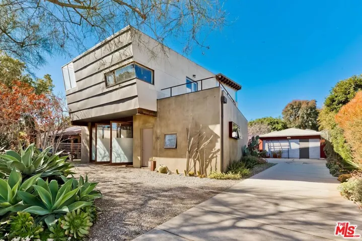 1337 Palms Boulevard, Venice, California 90291