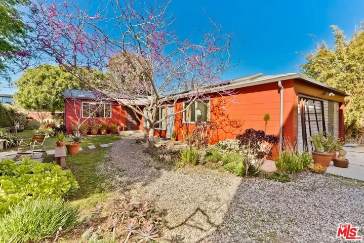 1337 Palms Boulevard, Venice, California 90291