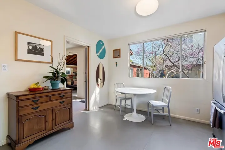 1337 Palms Boulevard, Venice, California 90291