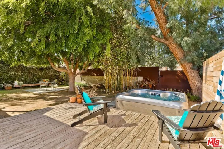 1337 Palms Boulevard, Venice, California 90291