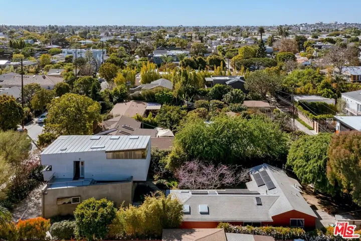 1337 Palms Boulevard, Venice, California 90291