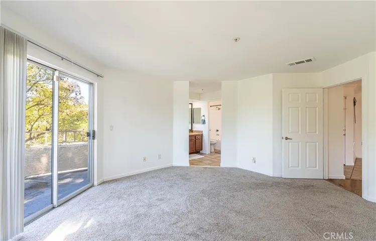 1001 La Terraza Circle 207, Corona, California 92879