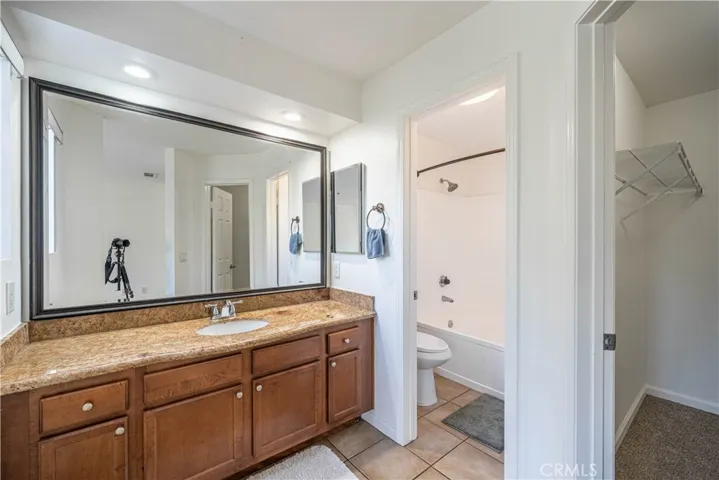 1001 La Terraza Circle 207, Corona, California 92879