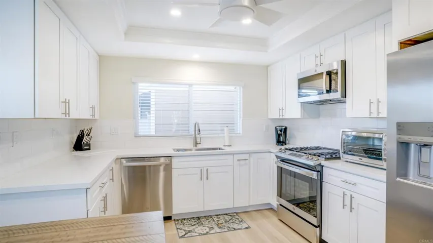 1002 Brewley Lane, Vista, California 92081