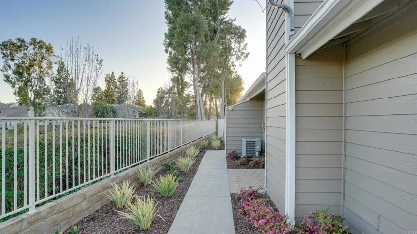 1002 Brewley Lane, Vista, California 92081