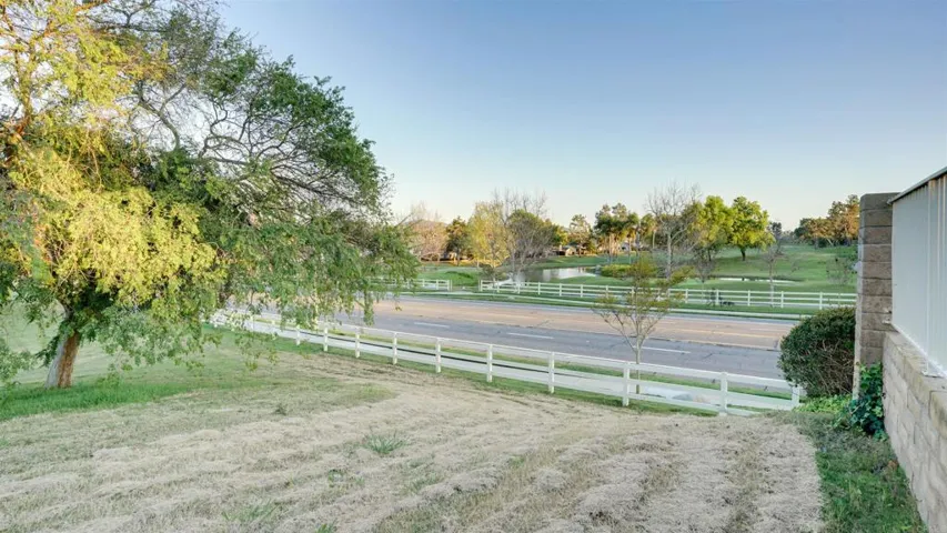 1002 Brewley Lane, Vista, California 92081