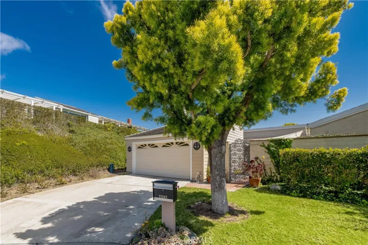 22882 Montalvo Road, Laguna Niguel, California 92677