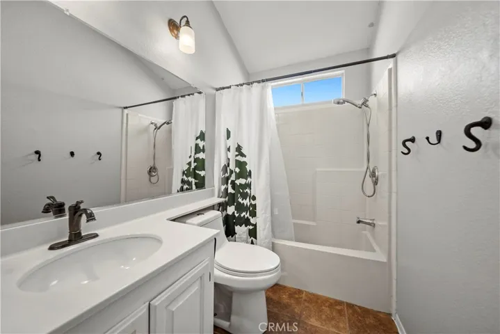 20245 Shadow Island Drive, Canyon Country, California 91351