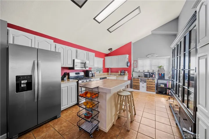 20245 Shadow Island Drive, Canyon Country, California 91351