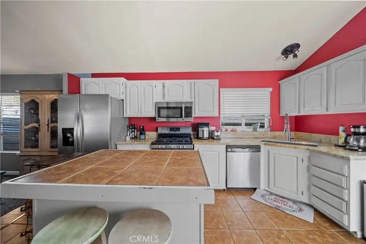 20245 Shadow Island Drive, Canyon Country, California 91351