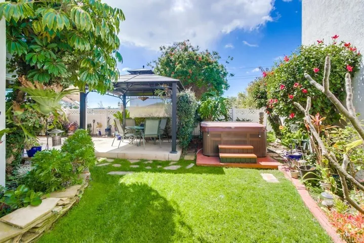 10504 Flora Azalea Court, Santee, California 92071