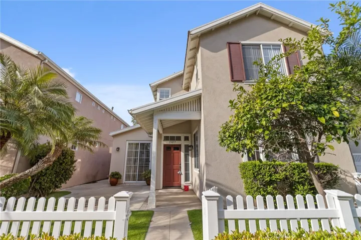 13077 Arborwalk Lane, Tustin, California 92782