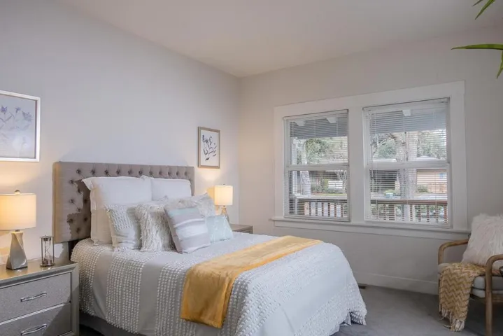 735737 Middlefield Road, Palo Alto, California 94301