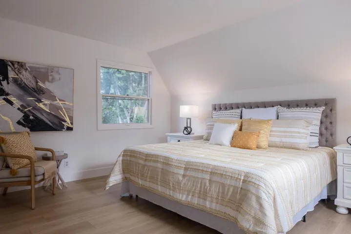 735737 Middlefield Road, Palo Alto, California 94301