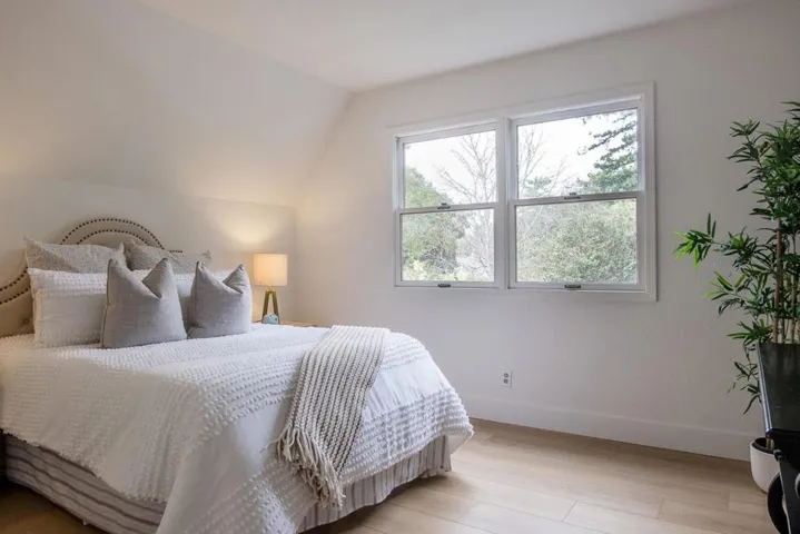 735737 Middlefield Road, Palo Alto, California 94301