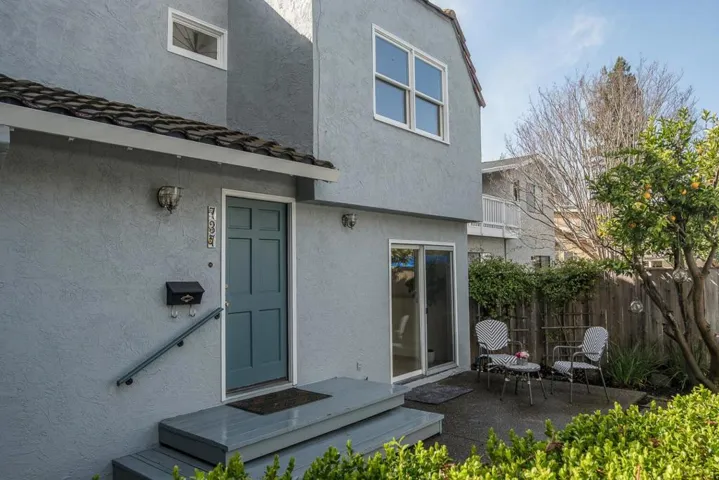 735737 Middlefield Road, Palo Alto, California 94301