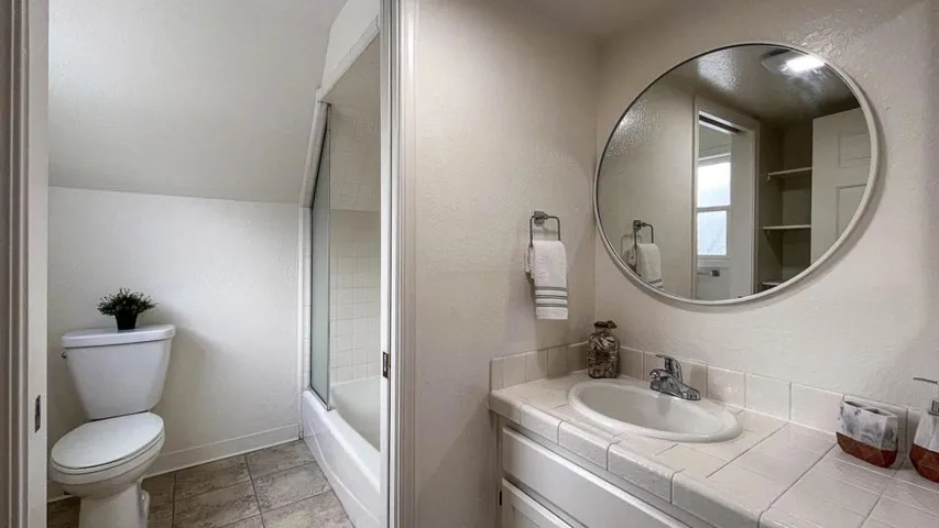735737 Middlefield Road, Palo Alto, California 94301