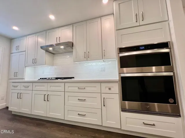 Kitchen west wall