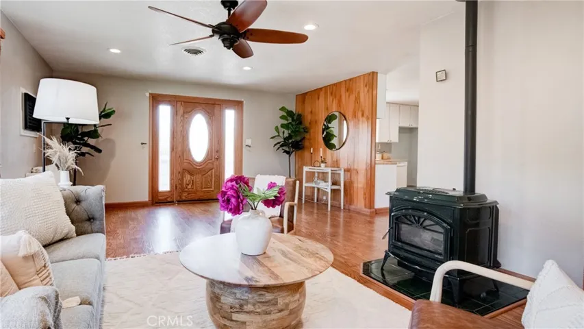 7804 Richard Drive, Lucerne, California 95458