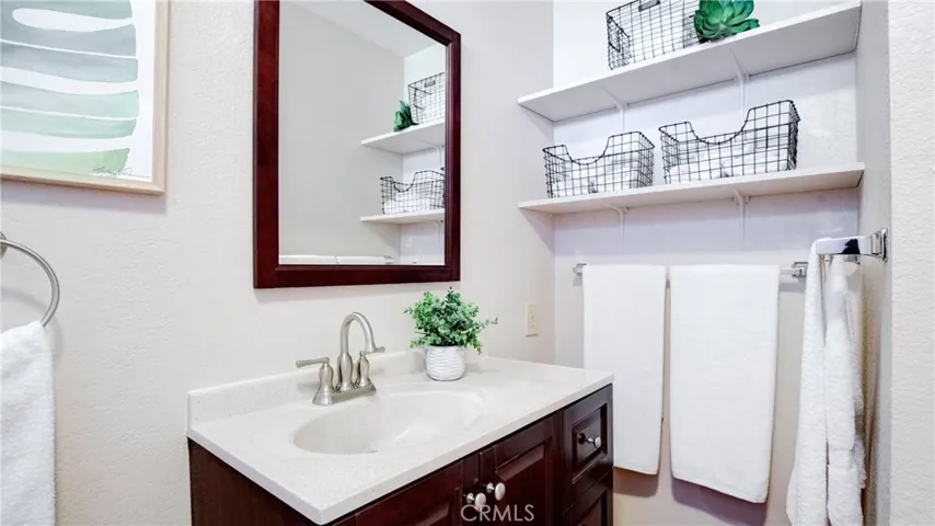 7804 Richard Drive, Lucerne, California 95458