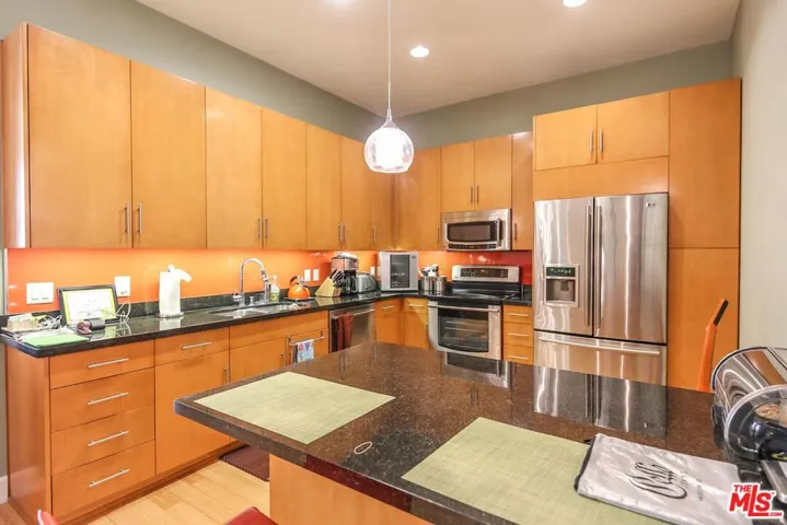 3223 W 6th Street 805, Los Angeles, California 90020