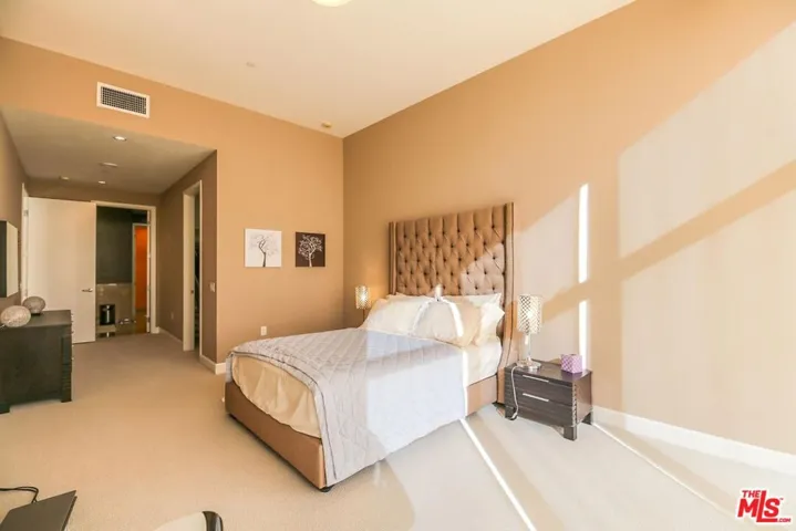 3223 W 6th Street 805, Los Angeles, California 90020
