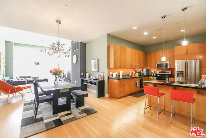 3223 W 6th Street 805, Los Angeles, California 90020