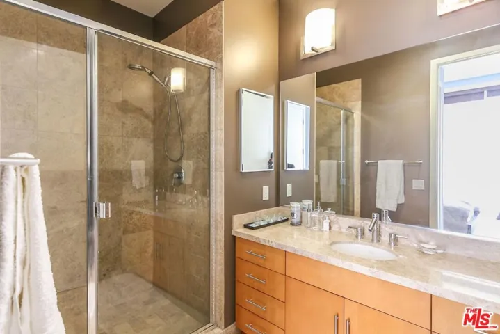 3223 W 6th Street 805, Los Angeles, California 90020
