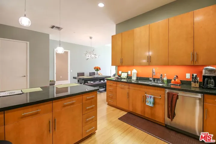 3223 W 6th Street 805, Los Angeles, California 90020
