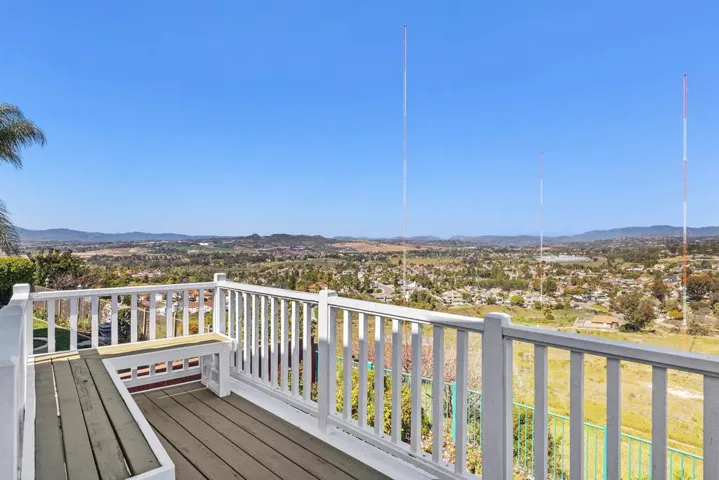 5213 Palmera Drive, Oceanside, California 92056