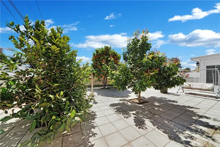 1010 W Mcfadden Avenue, Santa Ana, California 92707