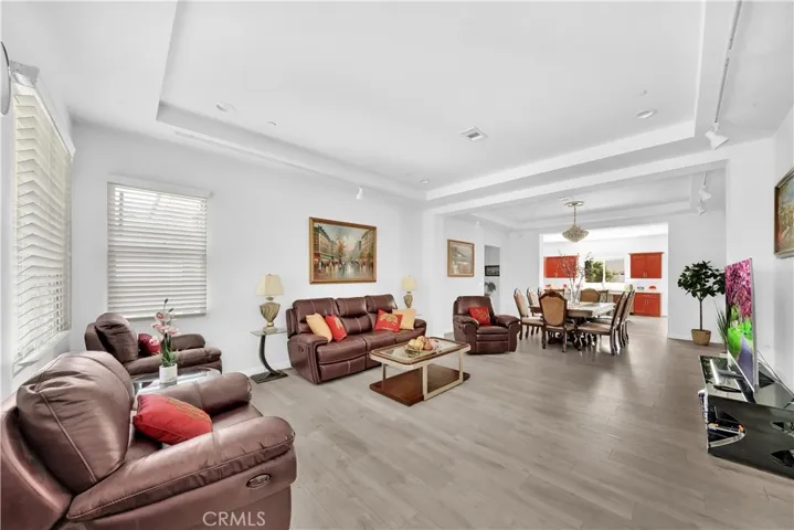 1010 W Mcfadden Avenue, Santa Ana, California 92707