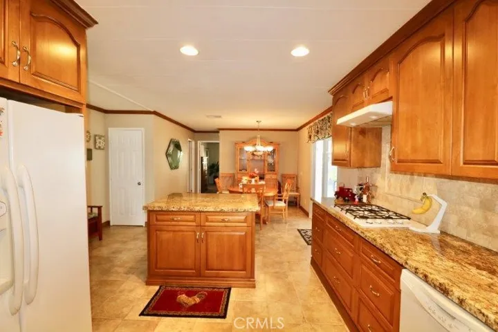 672 View Lake 174, Brea, California 92821