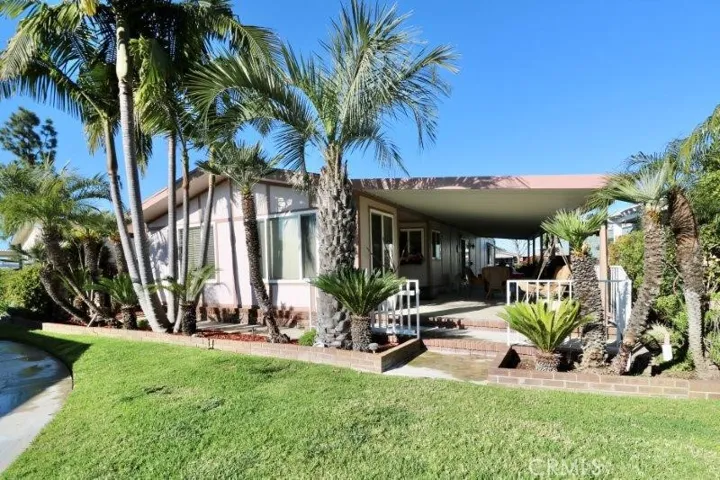 672 View Lake 174, Brea, California 92821