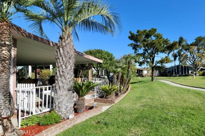 672 View Lake 174, Brea, California 92821