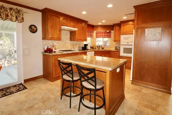 672 View Lake 174, Brea, California 92821