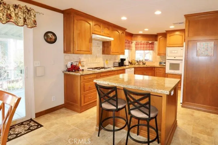 672 View Lake 174, Brea, California 92821