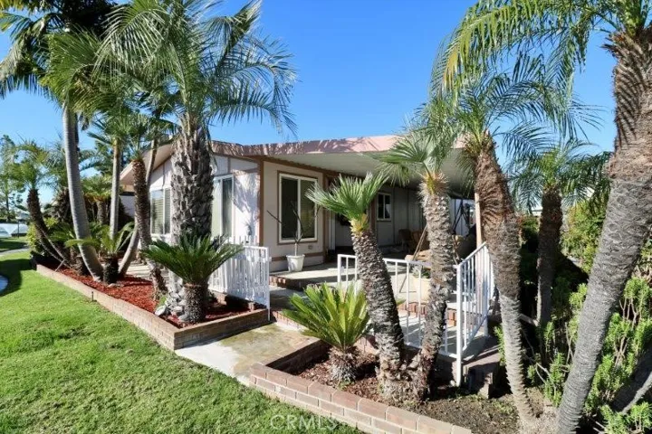 672 View Lake 174, Brea, California 92821