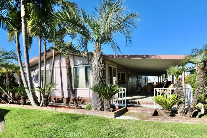 672 View Lake 174, Brea, California 92821
