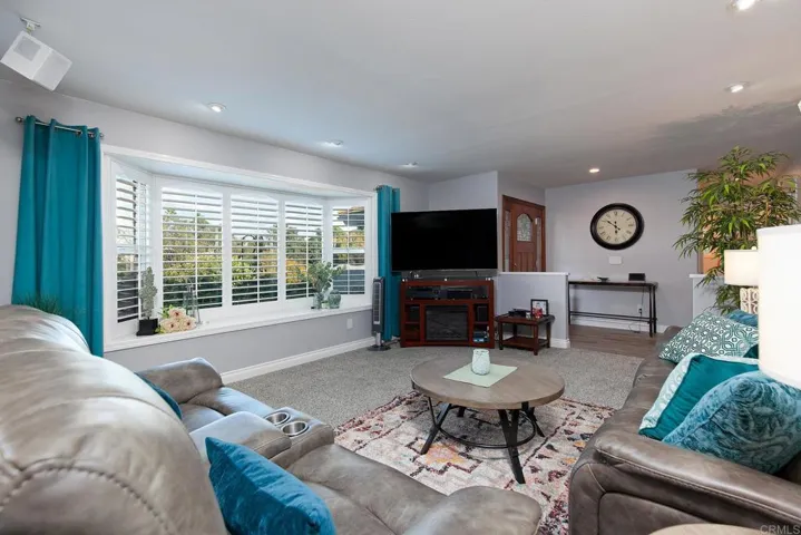 4874 Sunrise Valley Dr., El Cajon, California 92020