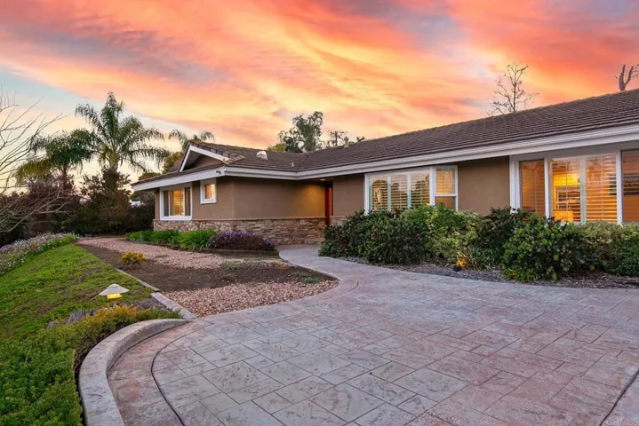 4874 Sunrise Valley Dr., El Cajon, California 92020