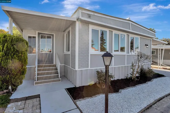 2220 Dalis, Concord, California 94520