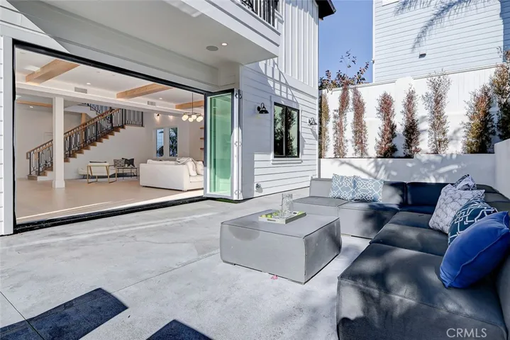 2220 Belmont Lane, Redondo Beach, California 90278