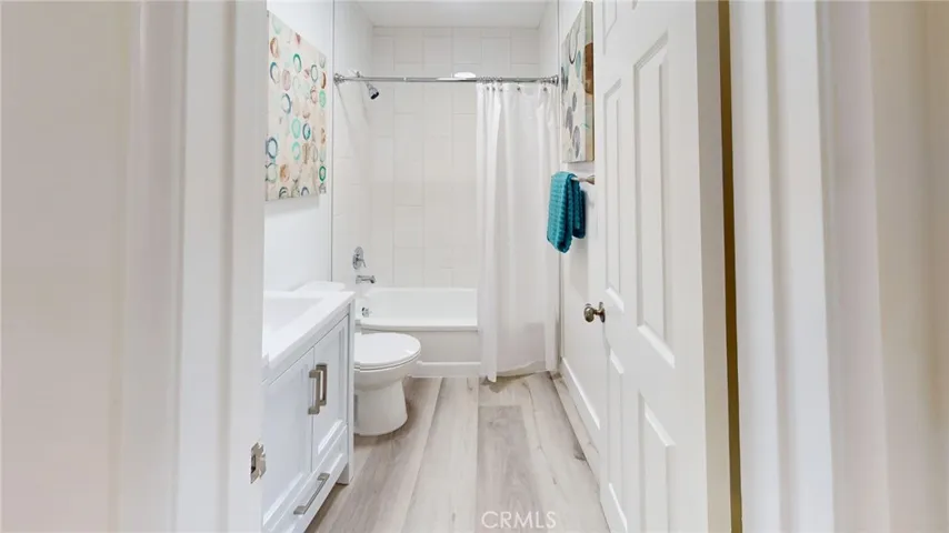 HALL BATH ENTRY