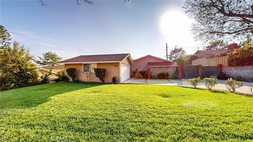 GORGEOUS HOME CURB APPEAL