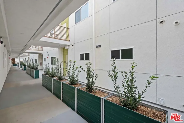 7411 Artesia Boulevard 201, Buena Park, California 90621