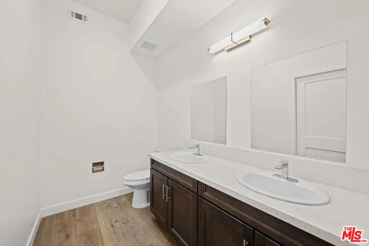 7411 Artesia Boulevard 201, Buena Park, California 90621